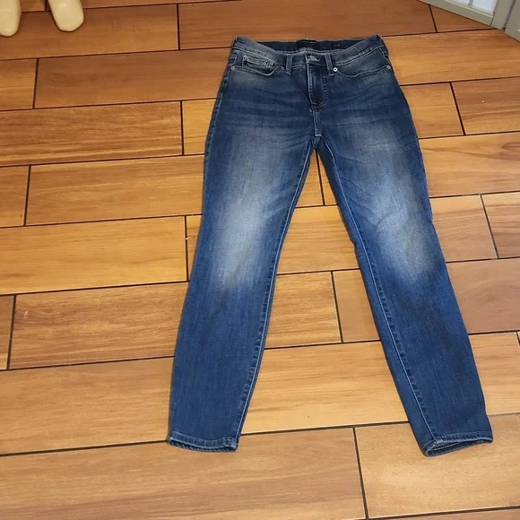 **Lucky brand Jean's size:6** - Picture 2 of 8